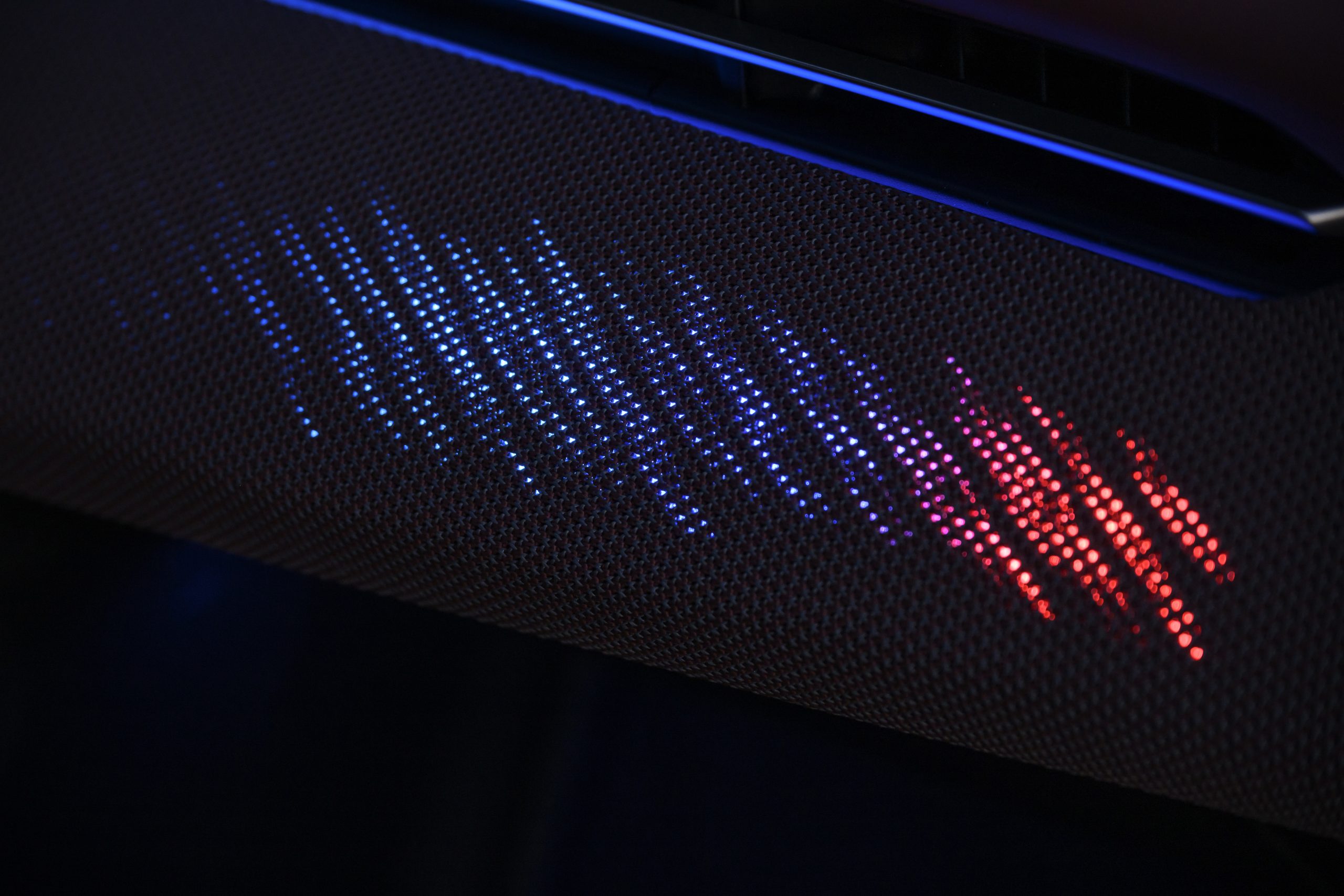 P90626687_highRes_the-new-bmw-ix3-50-x