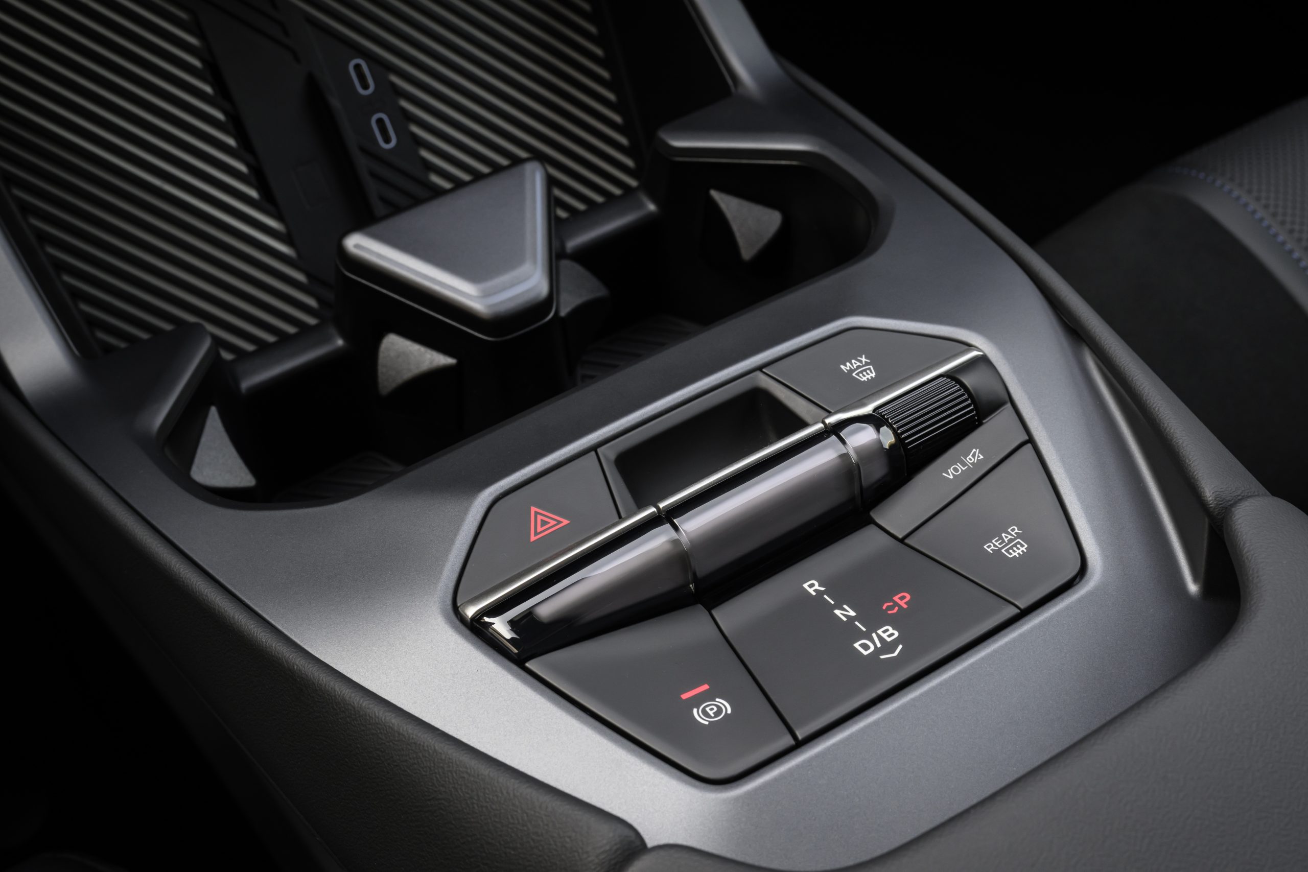 P90626818_highRes_the-new-bmw-ix3-50-x